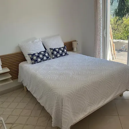 à 150m à Pied De La Au Coeur Du Maquis Villa